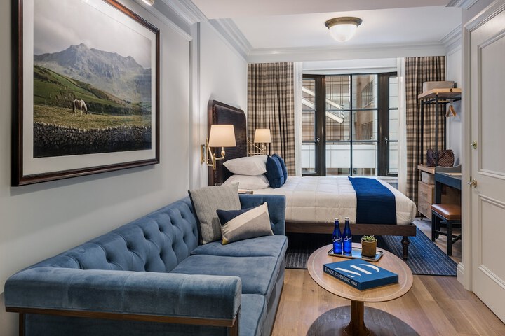 Room 15 of 49