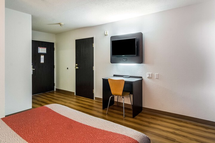 Room 12 of 30