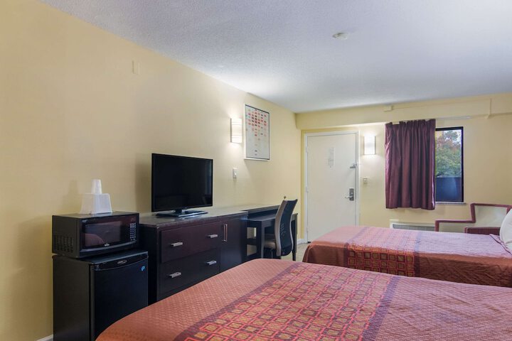 Rodeway Inn & Suites Monroeville - Pittsburgh