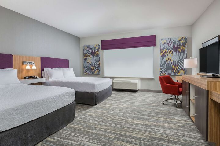 Room 10 of 33