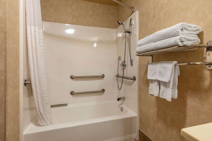 Room 14 of 34