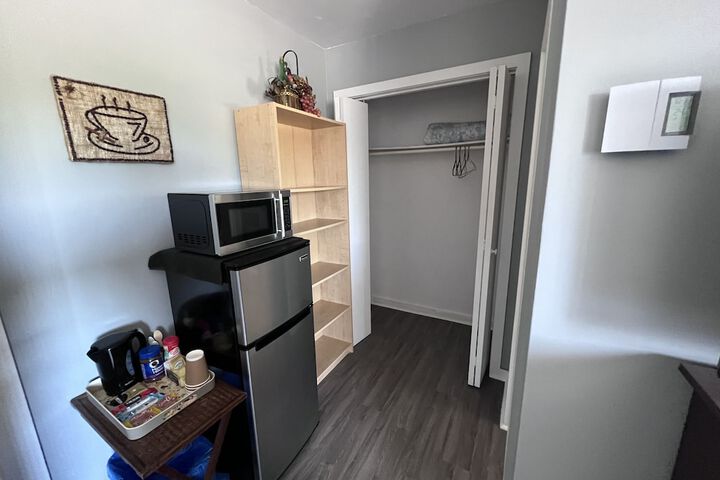 Room 16 of 24