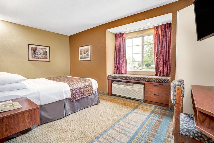 Room 13 of 18
