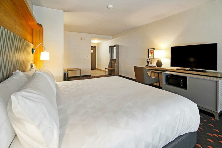 Room 107 of 155