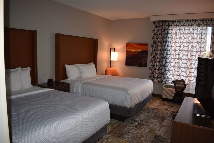 Room 20 of 33
