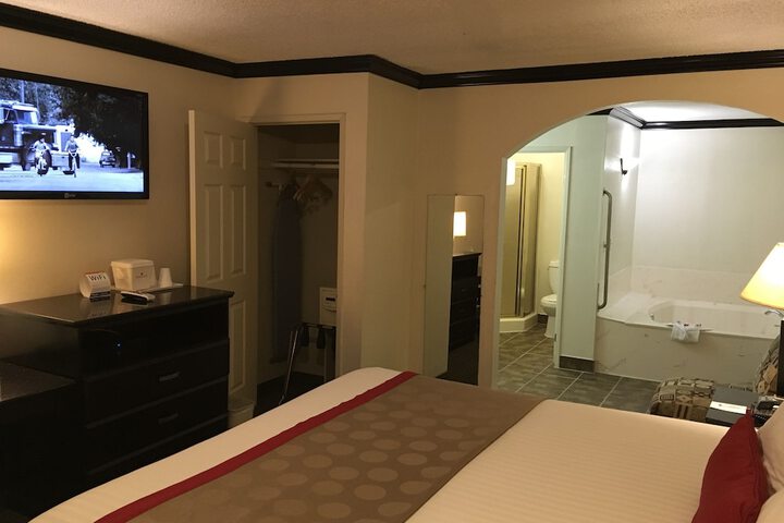 Room 10 of 39