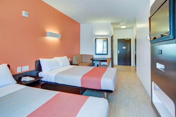 Room 18 of 32