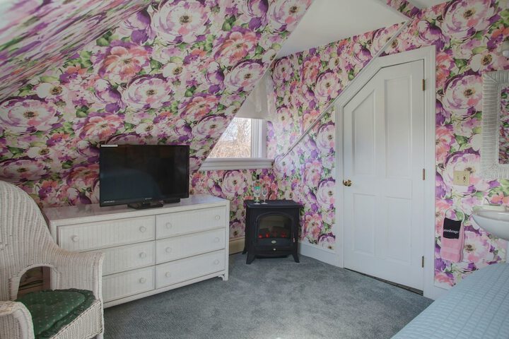 Room 7 of 26