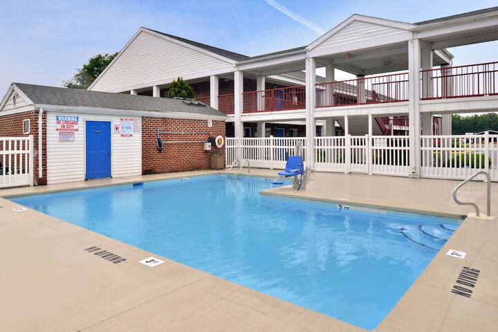 Pool 9 of 32