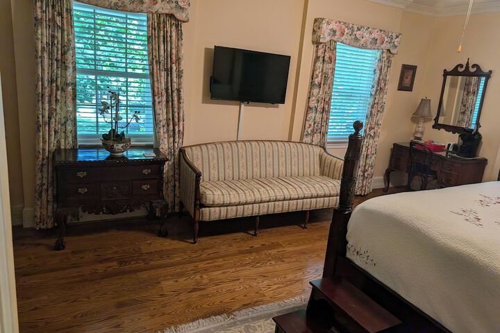 Room 53 of 73