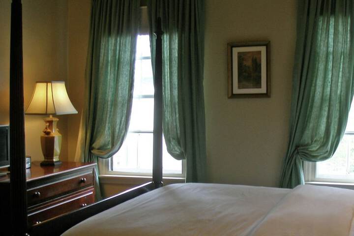 Room 117 of 238