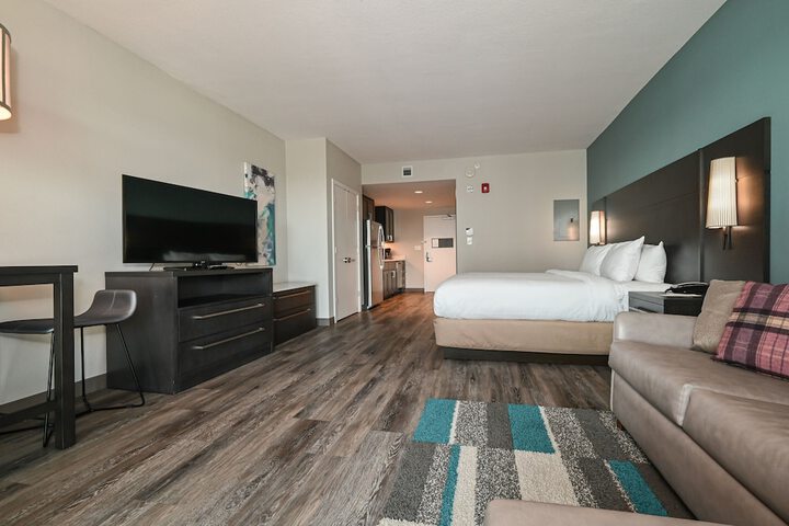 Room 32 of 62