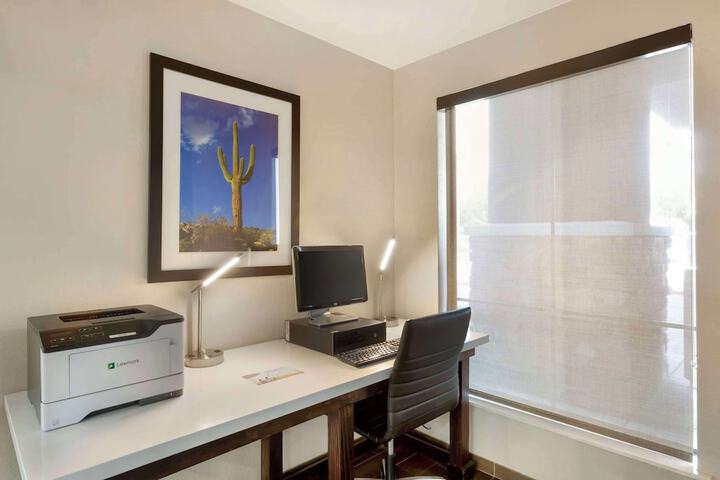 Business Center 46 of 46