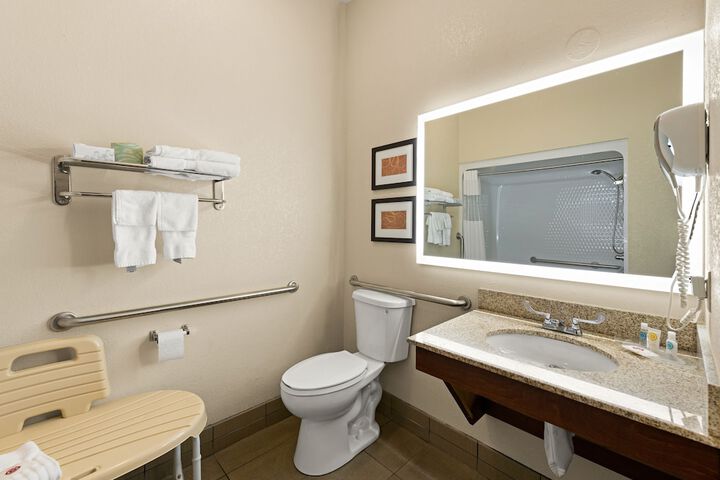 Room 12 of 21