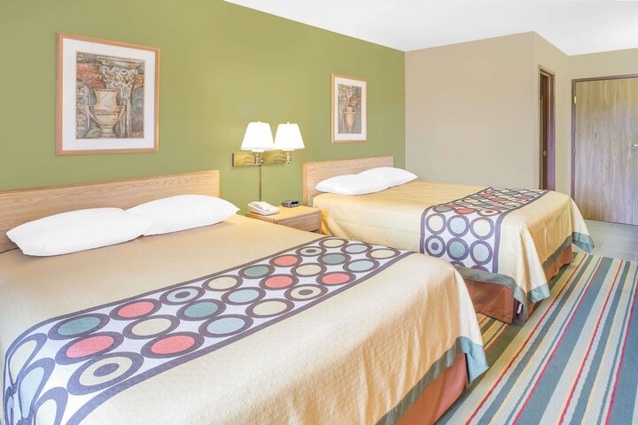 Room 5 of 15