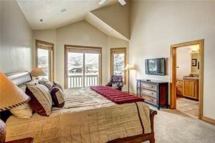 The Cove Condominium by Alpine Ski Properties