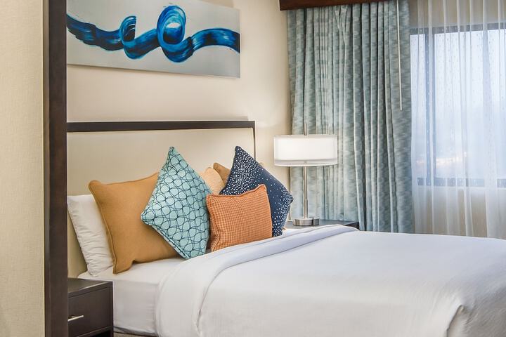 Embassy Suites by Hilton Seattle Tacoma International Airport