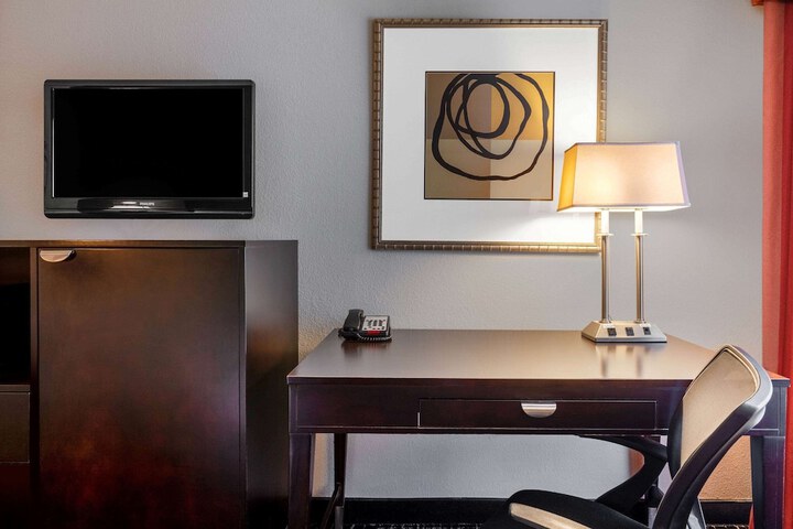 Room 22 of 30