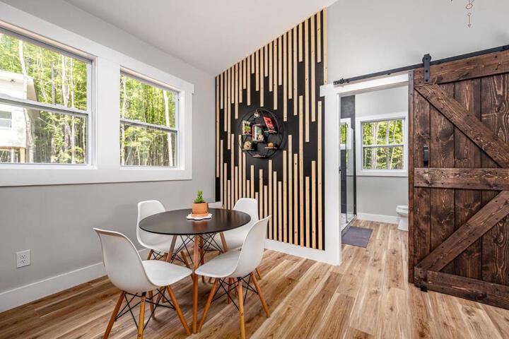 NEW Beehive Tree House Retreat