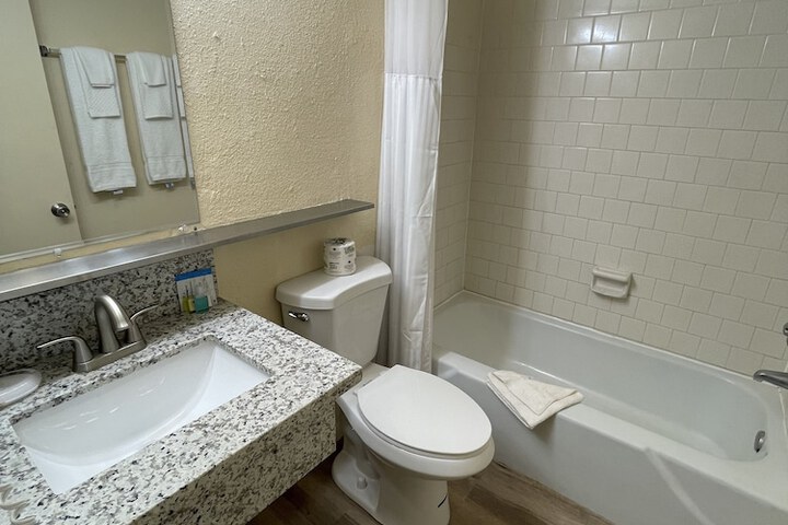 Room 15 of 26