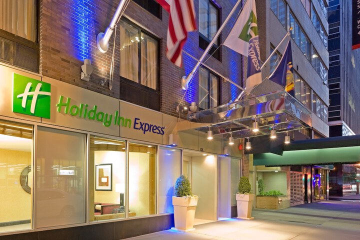 Hotel 5 of 35