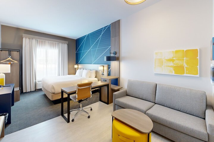 Room 19 of 48