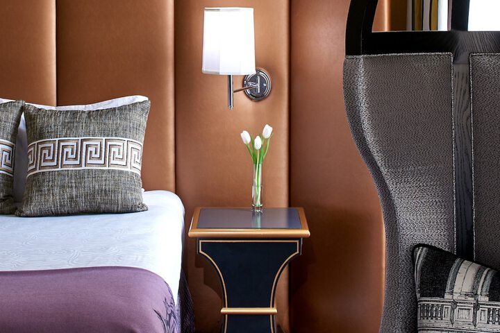 Room 43 of 61