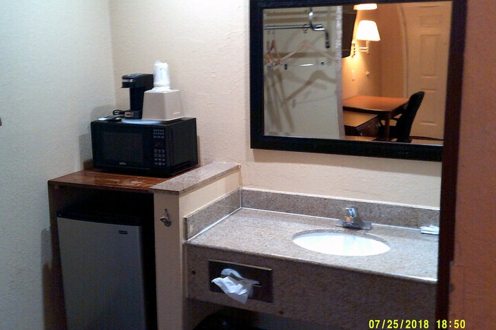 Room 17 of 23