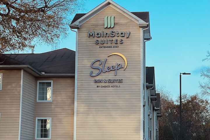 Hotel 6 of 30