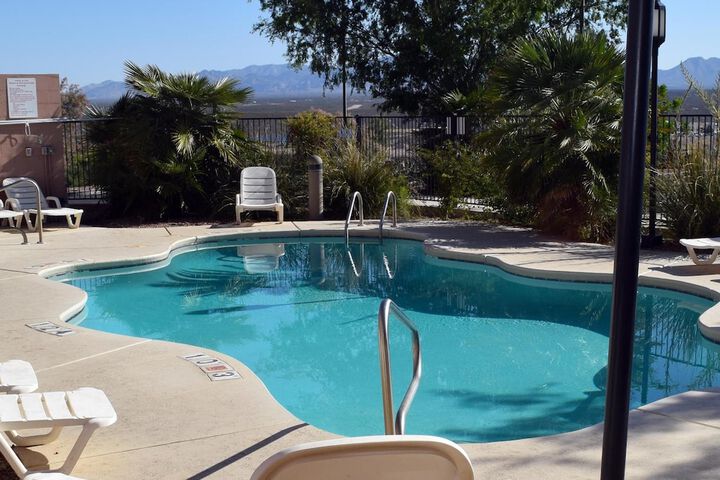 Pool 22 of 135