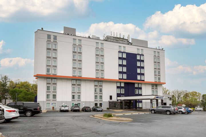 Hotel 4 of 65