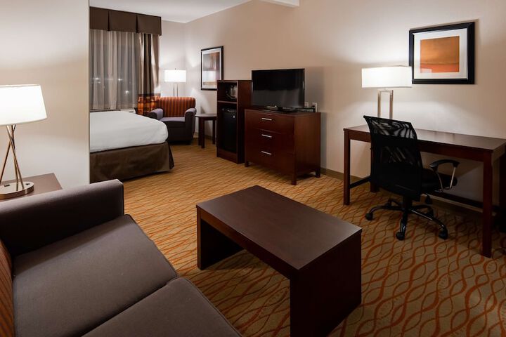 Room 14 of 28
