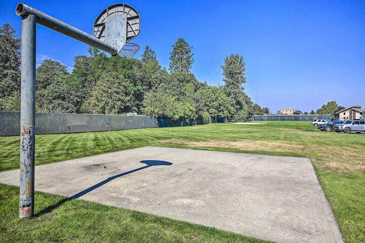 Waterfront Sandpoint Condo: Lake Access!