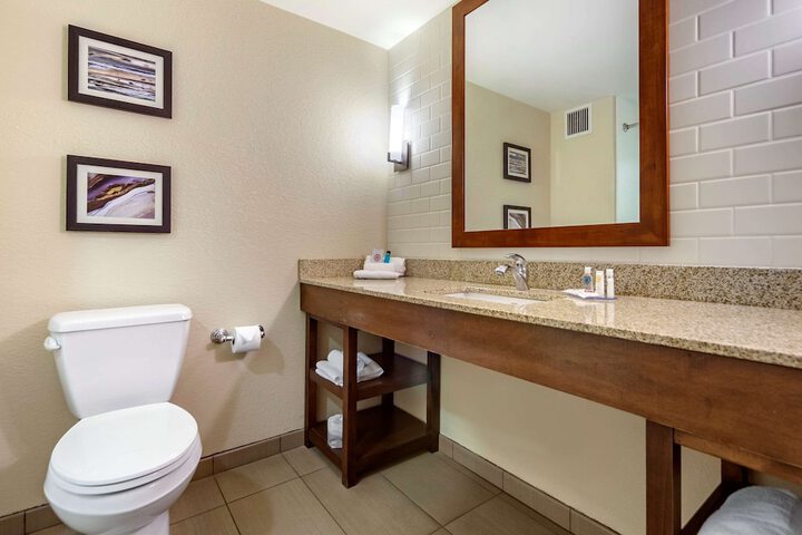 Comfort Inn & Suites Sidney I-80