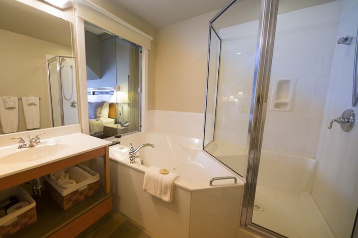 Room 15 of 25