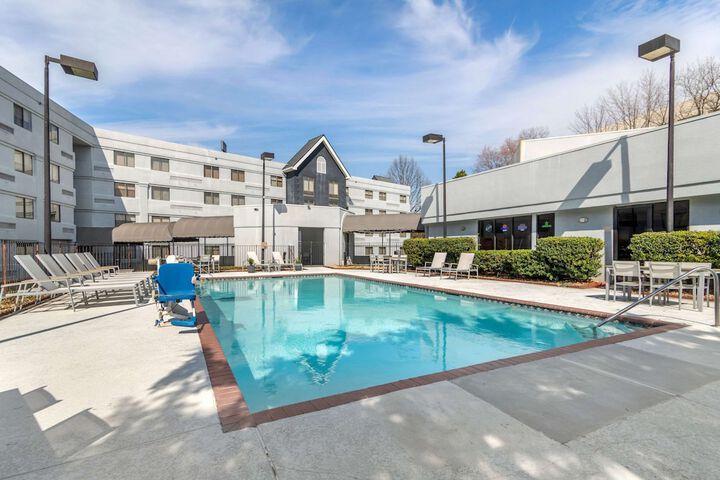 Pool 10 of 54