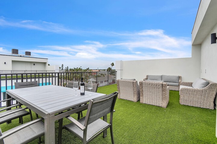 Azul Townhomes A1