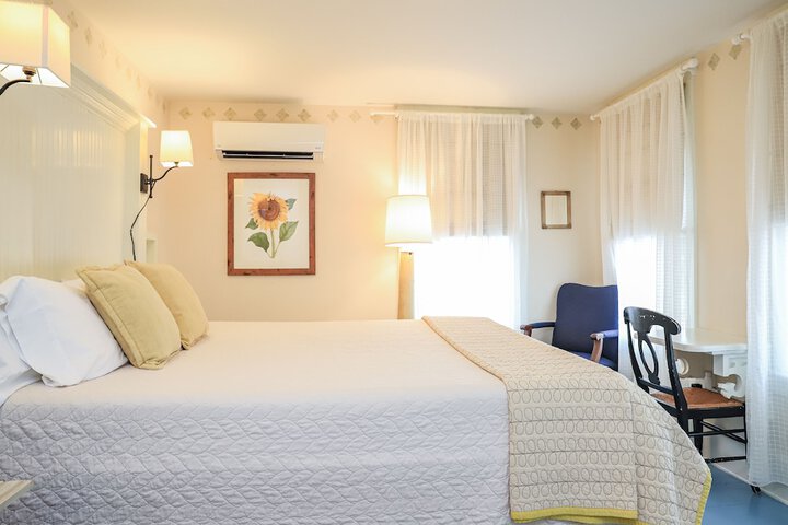 Room 13 of 44