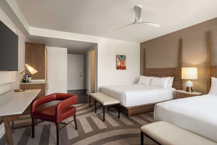 Room 50 of 118