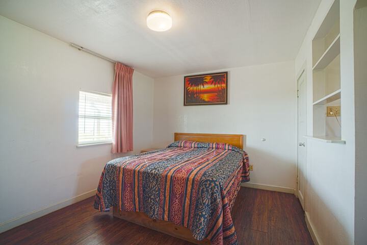 Room 71 of 96