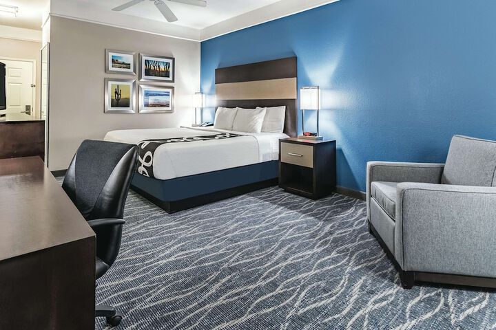 Room 21 of 46