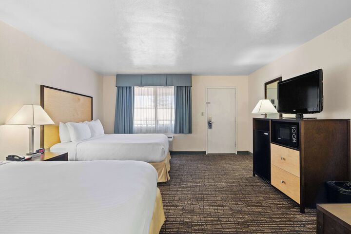 Room 11 of 60