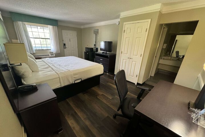 Room 35 of 37