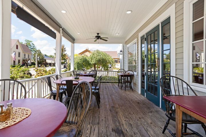 Artists Colony Inn