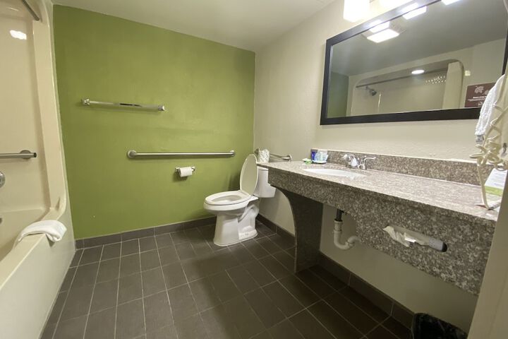 Room 9 of 31