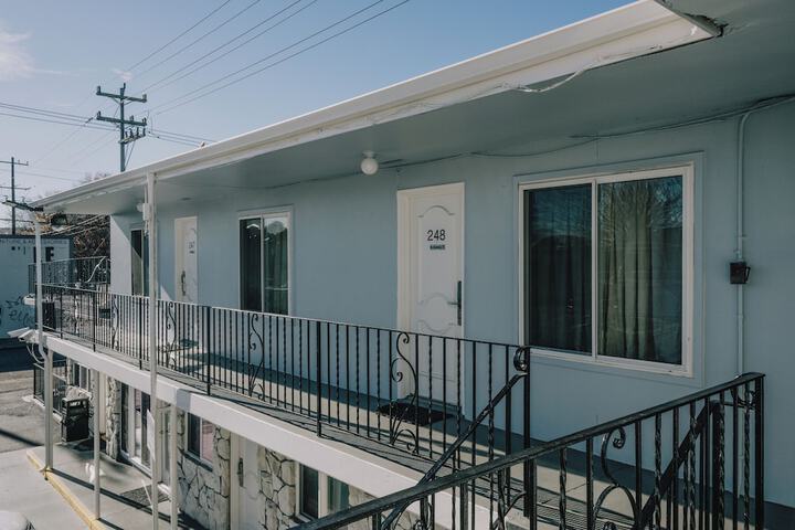 Hotel 4 of 67