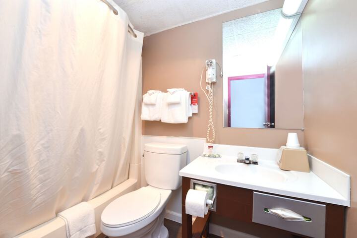 Room 17 of 47