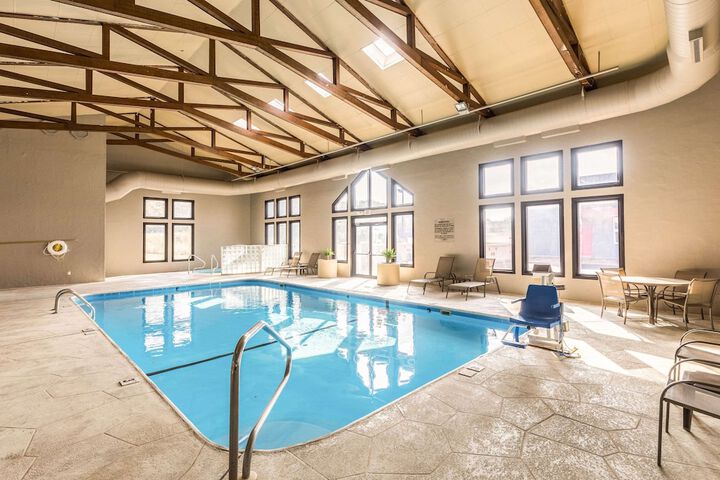 Pool 4 of 35