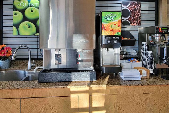 Breakfast/Coffee Service 47 of 49