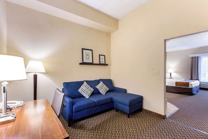 Room 10 of 31